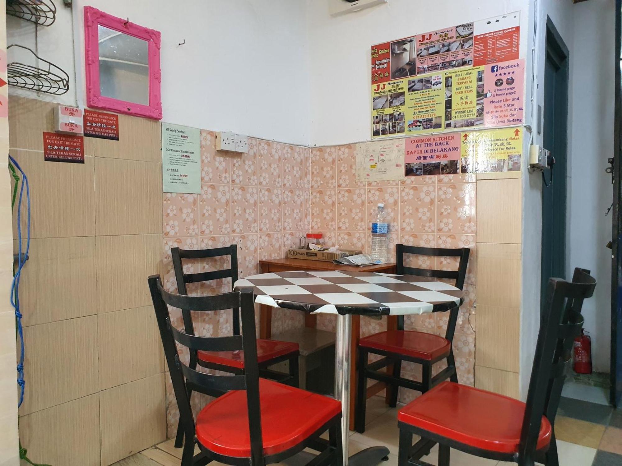 Oyo 90972 Jj Homestay Miri Dış mekan fotoğraf